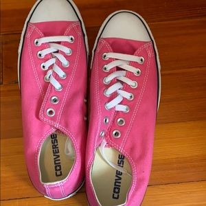 Women’s converse never been worn